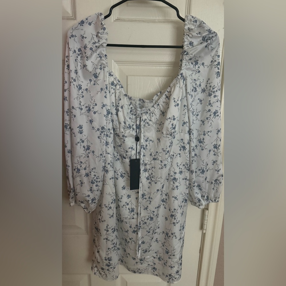 Giani Bini Floral White and Blue Women's dress